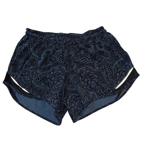 Lululemon Hotty Hot Short II (Long 4")
Nouveau Mach Blue Black size 6 - Picture 1 of 12